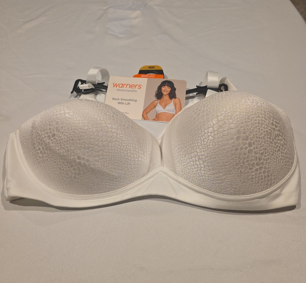 Warner's White Back Smoothing Lift Bra with Textured Molded Cups